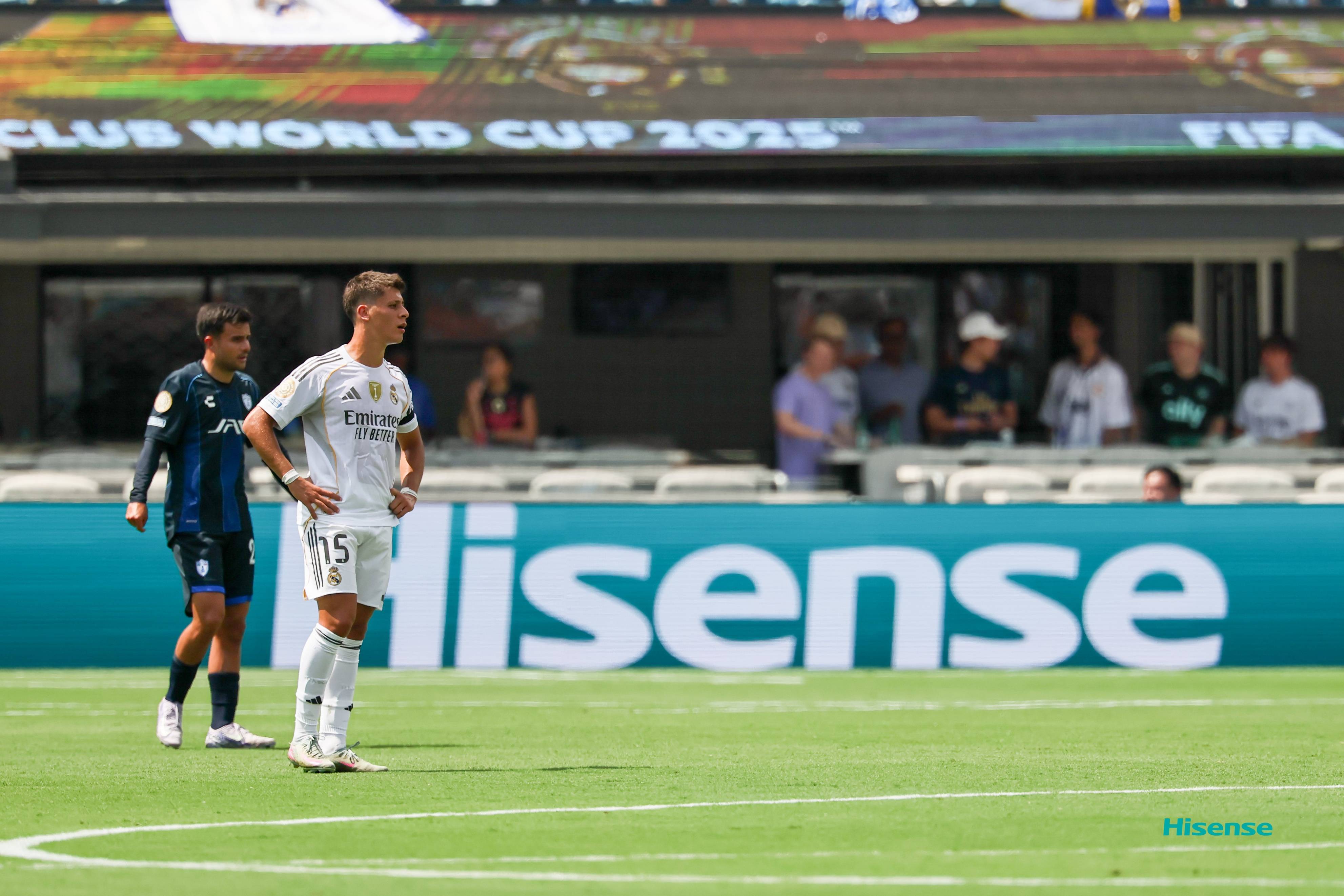 皇马再现强大实力,轻松击败对手 皇马再现强大实力,轻松击败对手