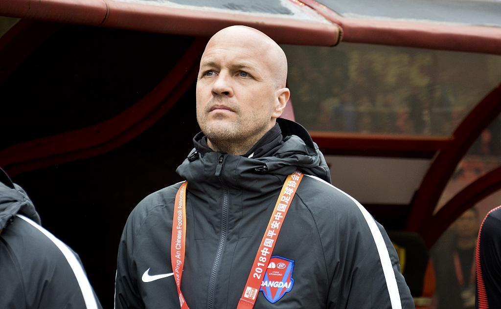 九游官网-包含重庆斯威新帅上任，率队力挺保级的词条