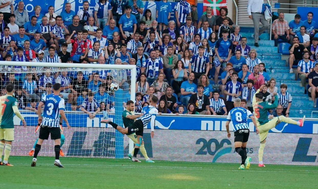 包含塞维利亚主场不敌埃瓦尔，阿拉维斯连胜喜悦的词条