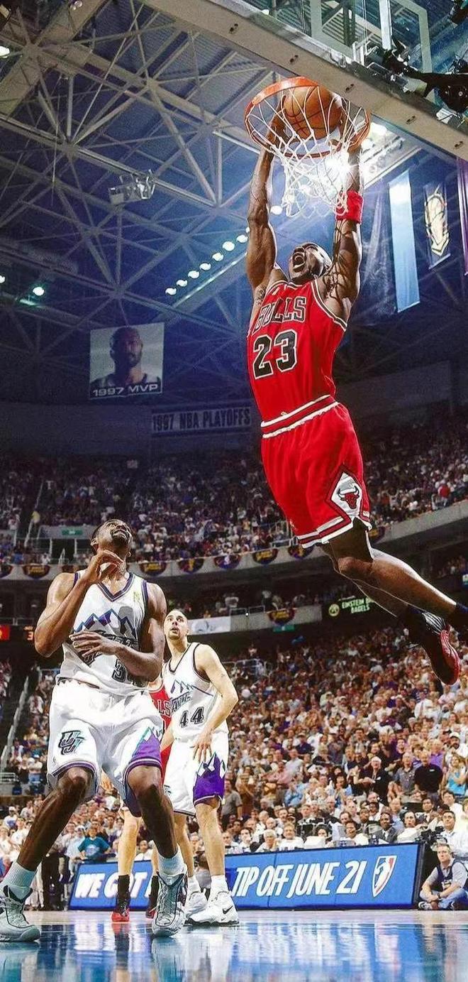 关于篮球传奇回顾:乔丹时代经典对决的信息 关于篮球传奇回顾:乔丹时代经典对决的信息