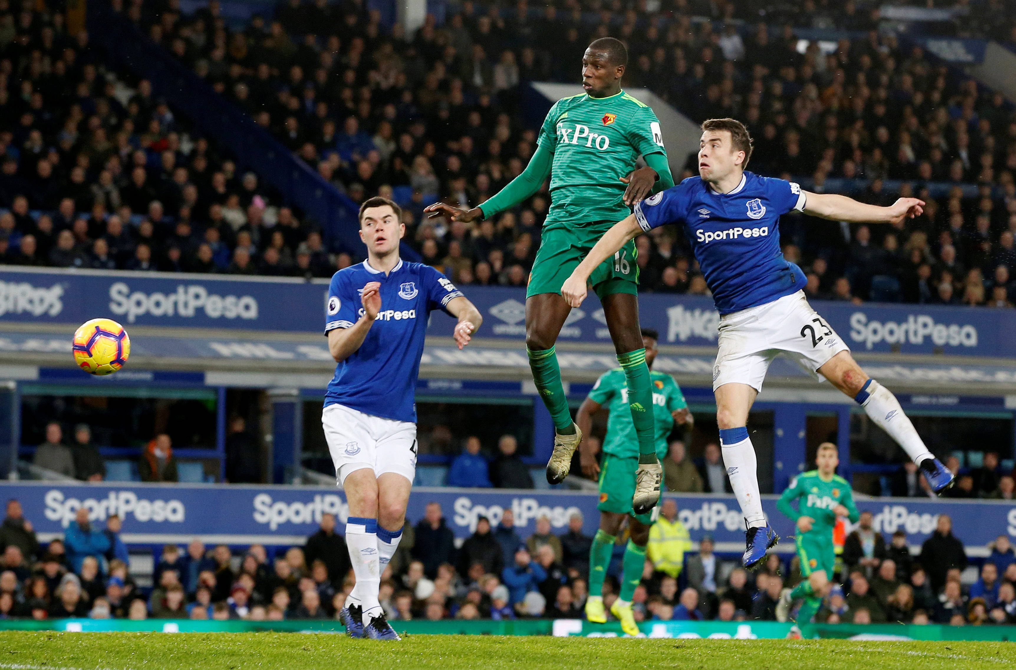 关于索尔福德城客场获胜豪取三分，保级希望大增的信息