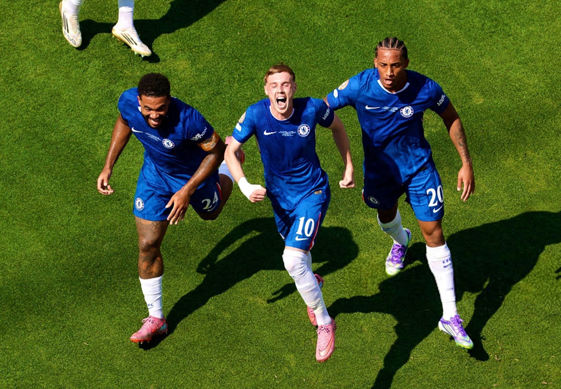 包含切尔西新援表现出色,球队提前出线晋级下一轮的词条 包含切尔西新援表现出色,球队提前出线晋级下一轮的词条