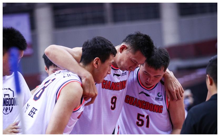 九游体育官方入口-冠军队员离队，球队面临重新洗牌