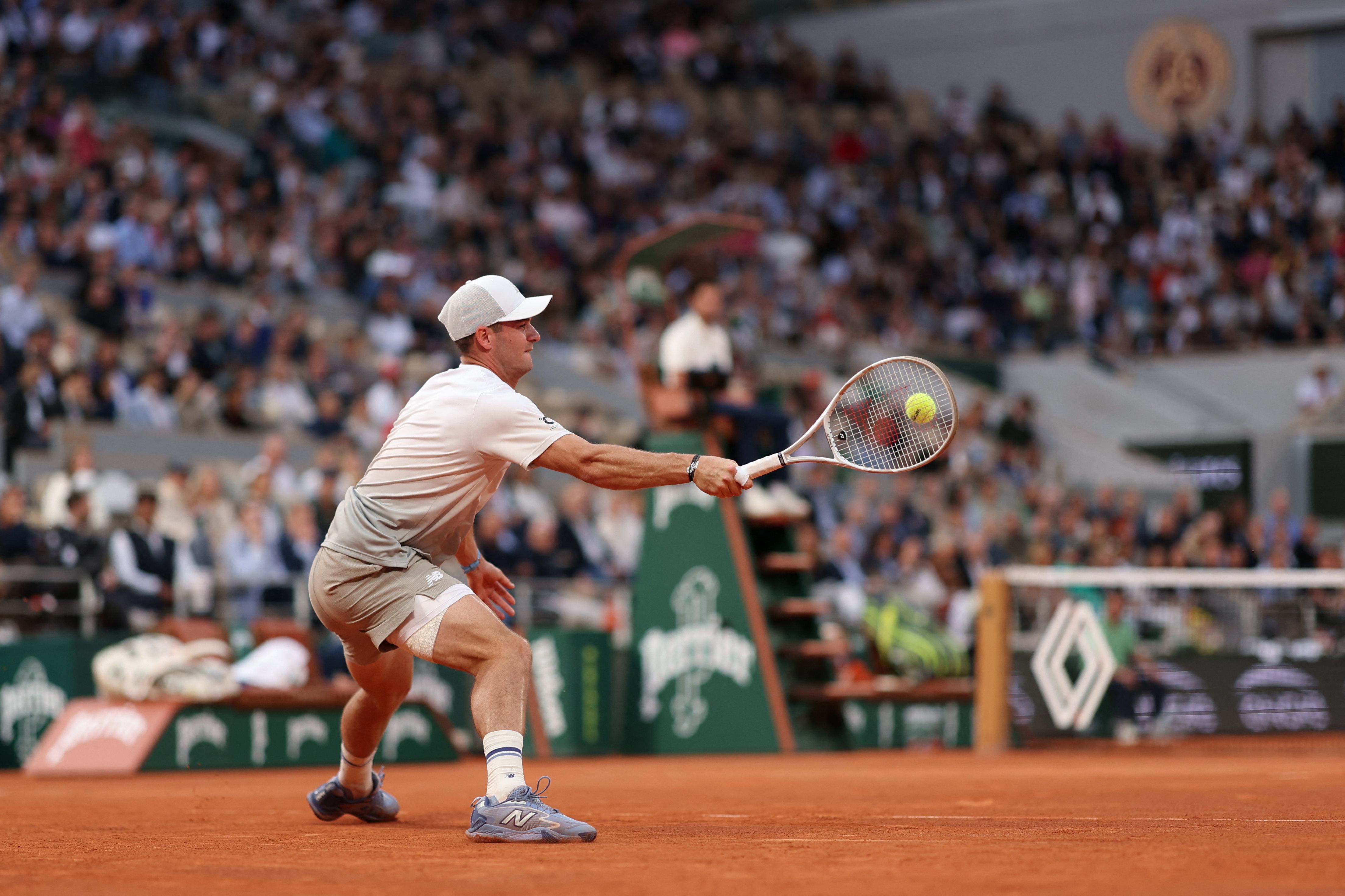 意大利网球队翻盘法国网球队，阿尔卡拉斯制霸全场