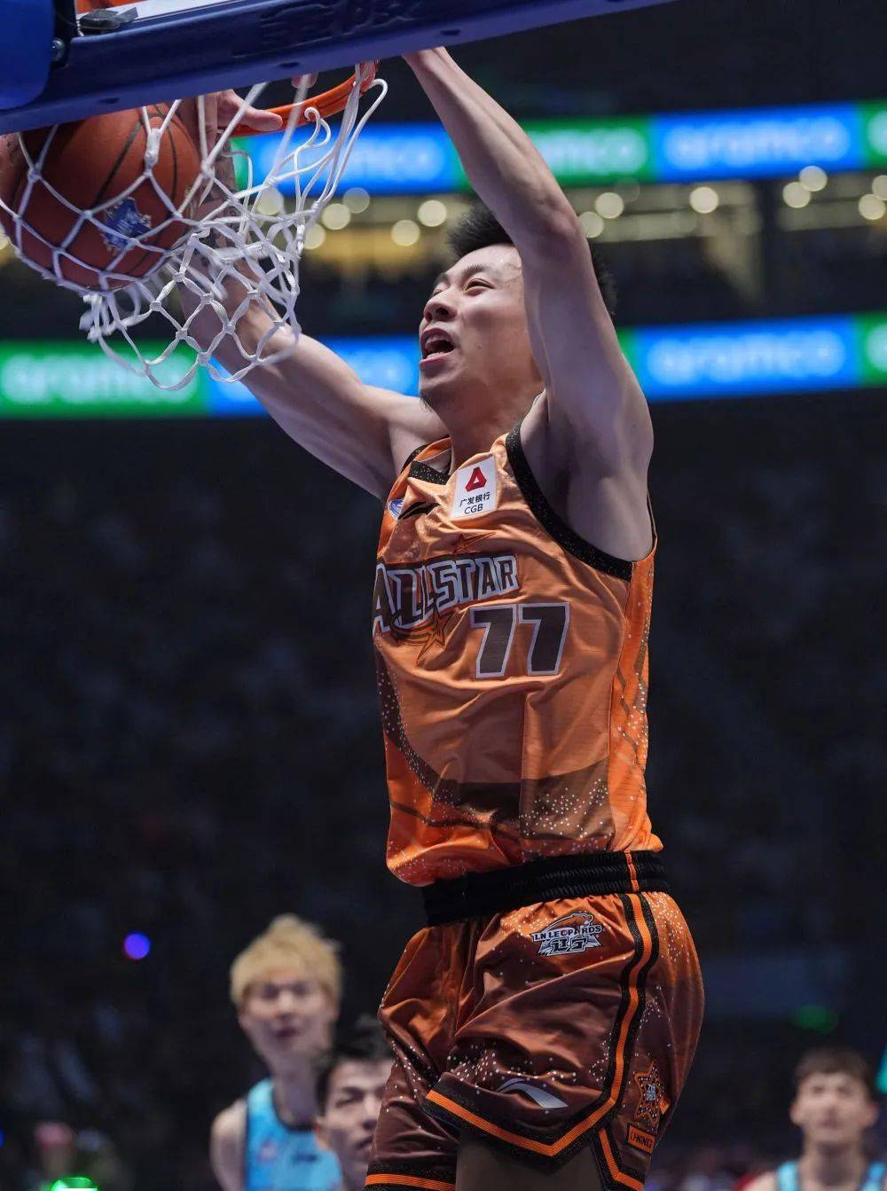 九游体育-包含马刺逆转福建队，张镇麟惊艳四座的词条