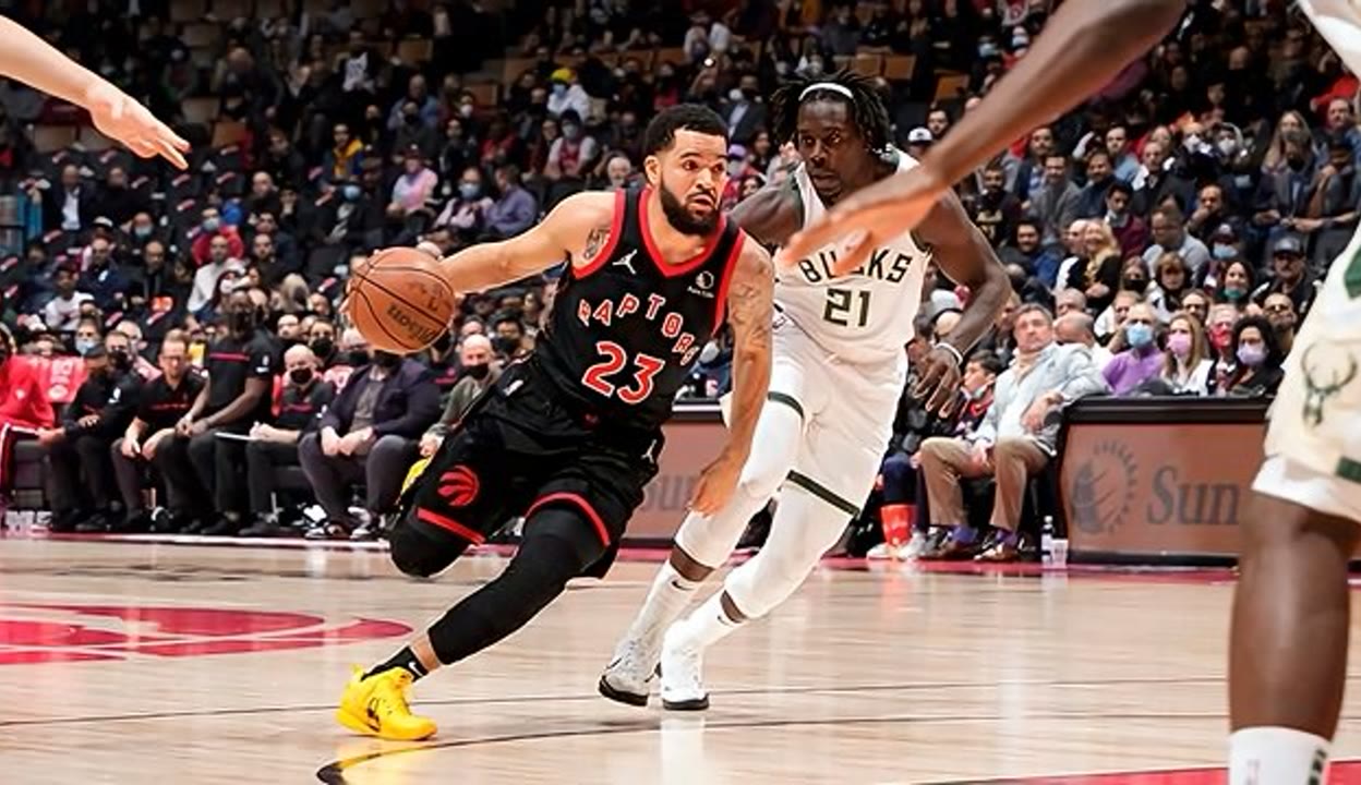 九游游戏-雄鹿鏖战魔术，范弗利特带队取胜