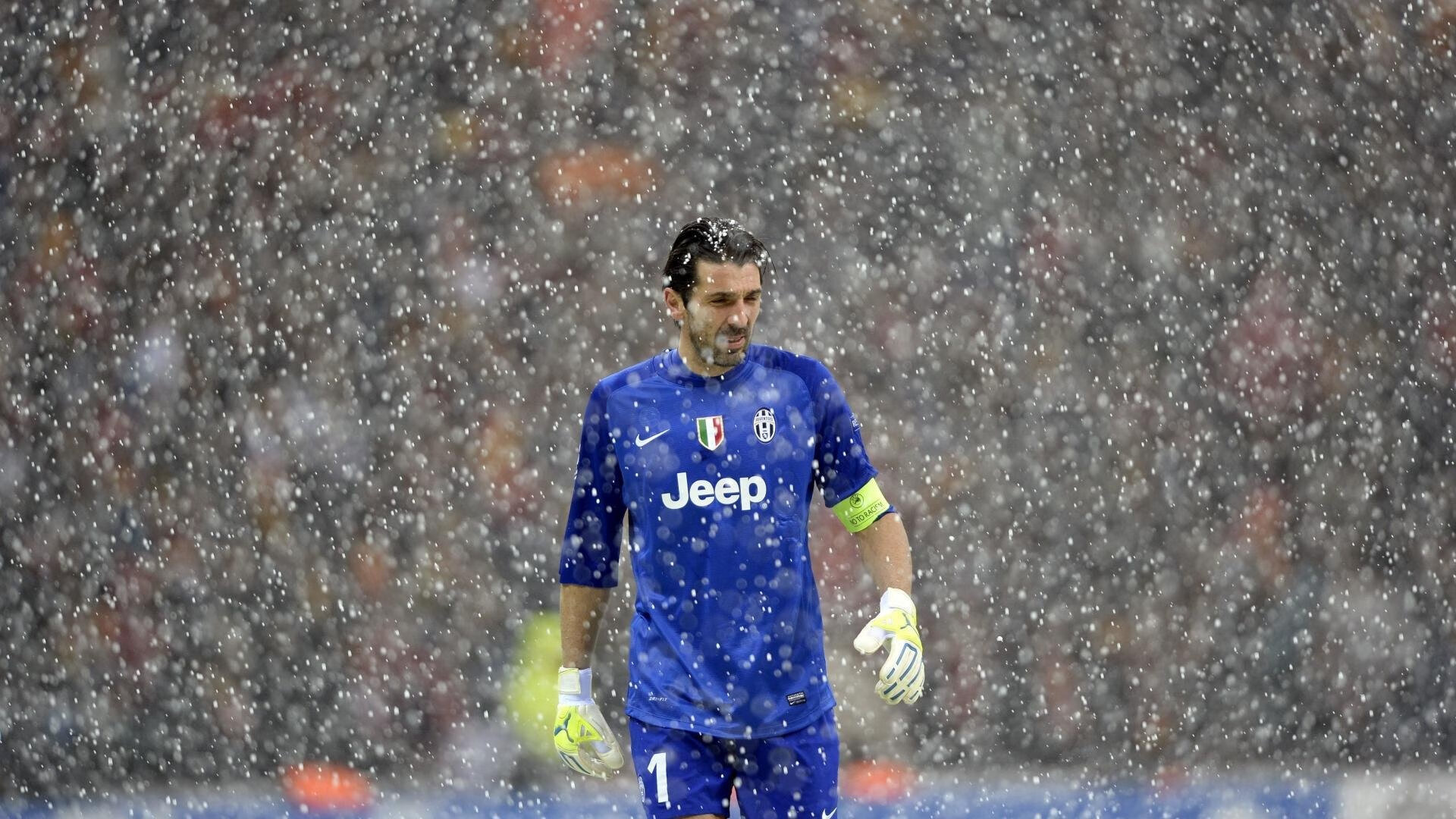 欧战巅峰对决，黄潜绝境逢生，迪马利亚化身关键先生定乾坤