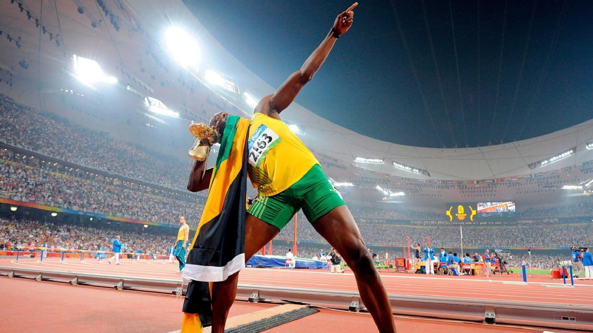 九游app下载-绿茵奇迹，当中国绝杀巴萨照进现实，坎特刷新纪录背后的足球哲学